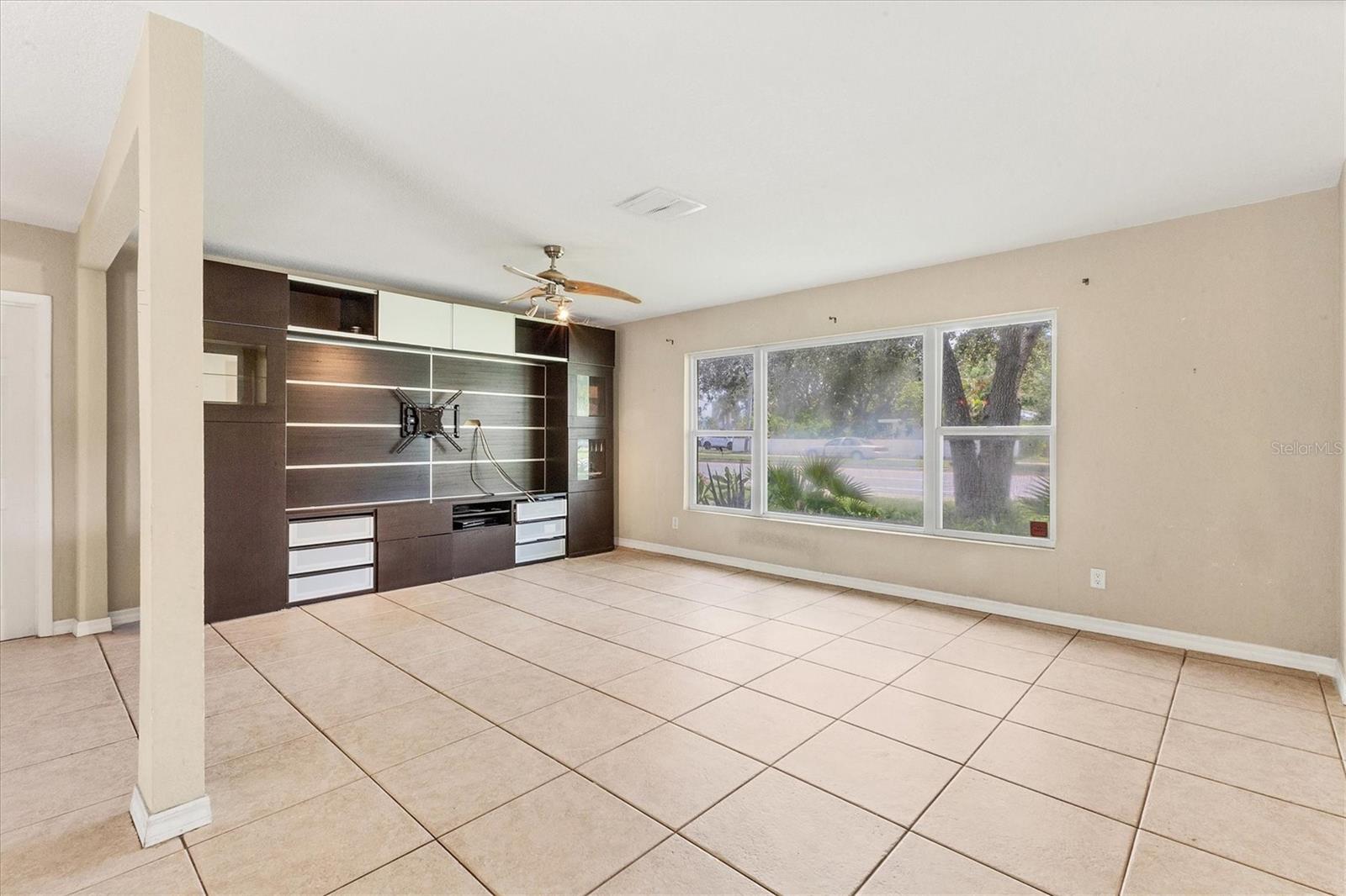 SOUTH GATE - Residential