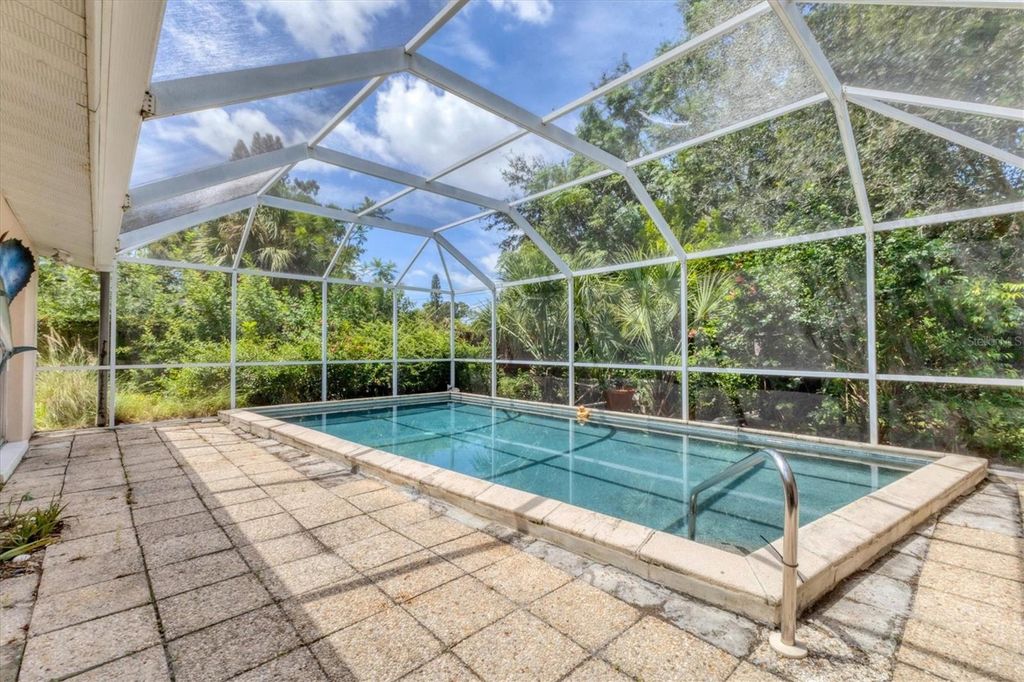 Photo of 2104 S Tuttle Avenue, Sarasota, FL 34239 (MLS # A4661539)