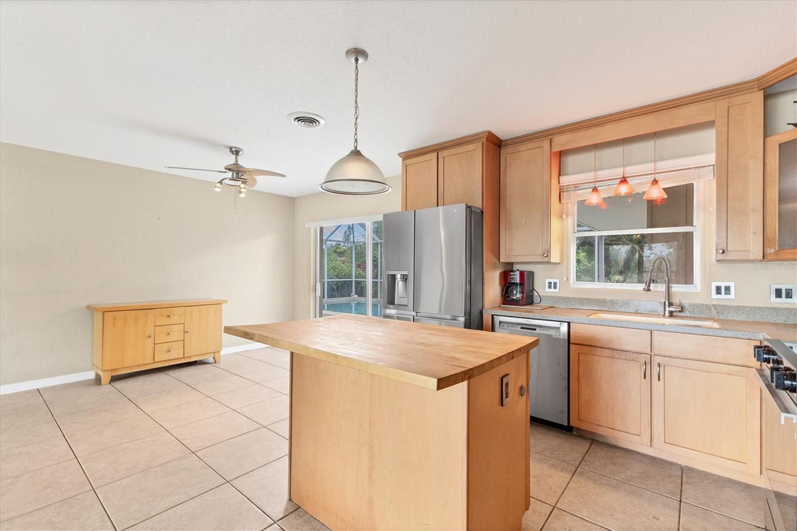 SOUTH GATE - Residential