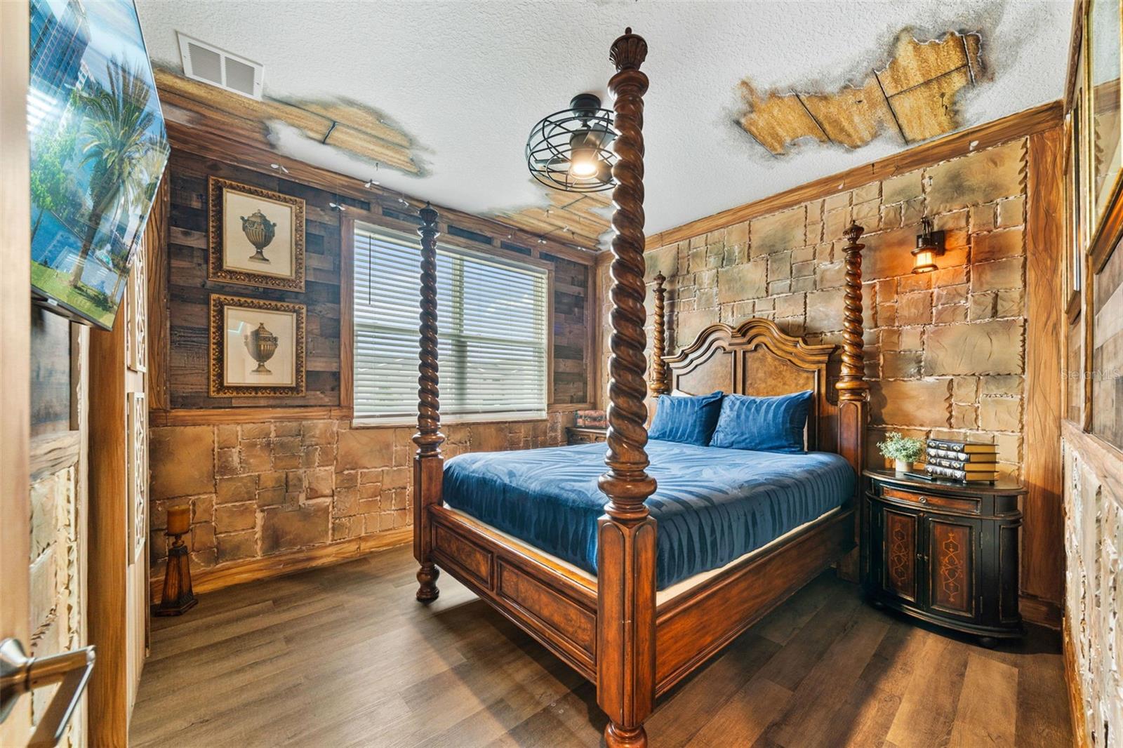 1187 KINGSBARN STREET