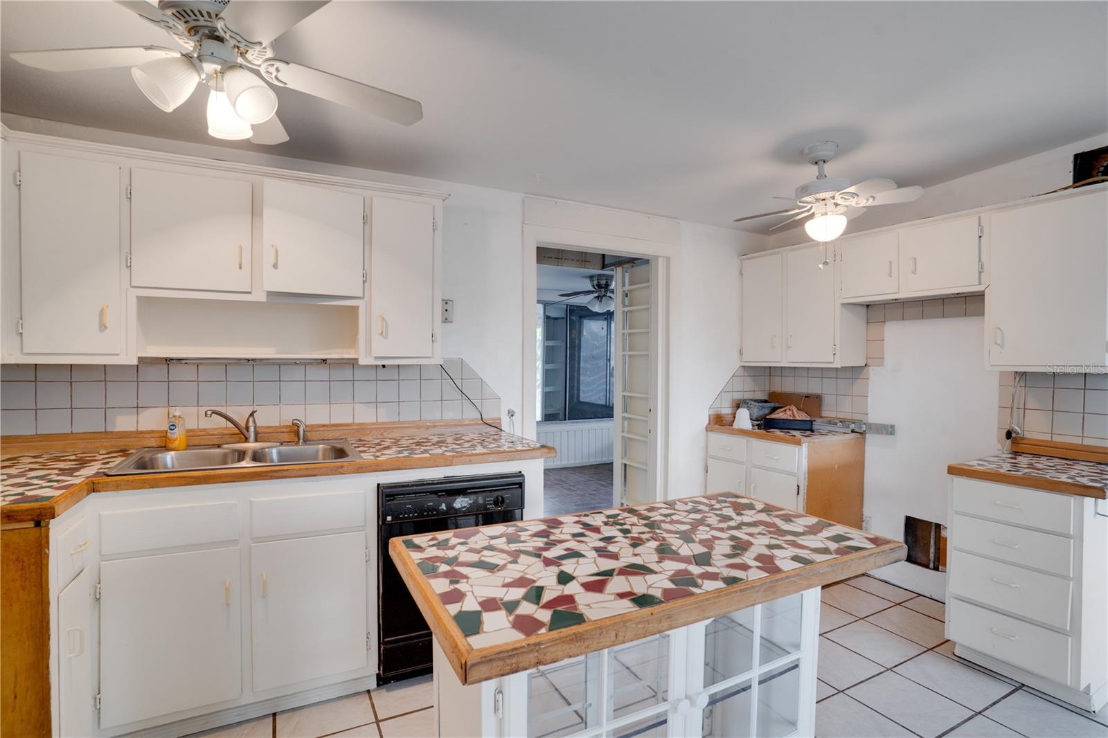 ORANGE LAKE VILLAGE - Residential