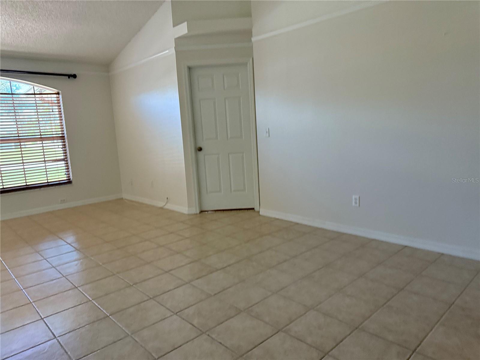 DELTONA LAKES UNIT 32 - Residential Lease