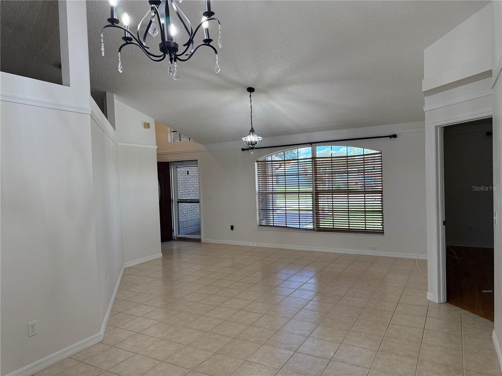 DELTONA LAKES UNIT 32 - Residential Lease