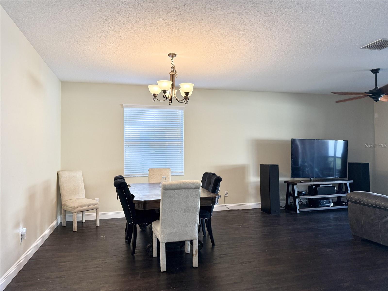 1711 PALM WARBLER LN