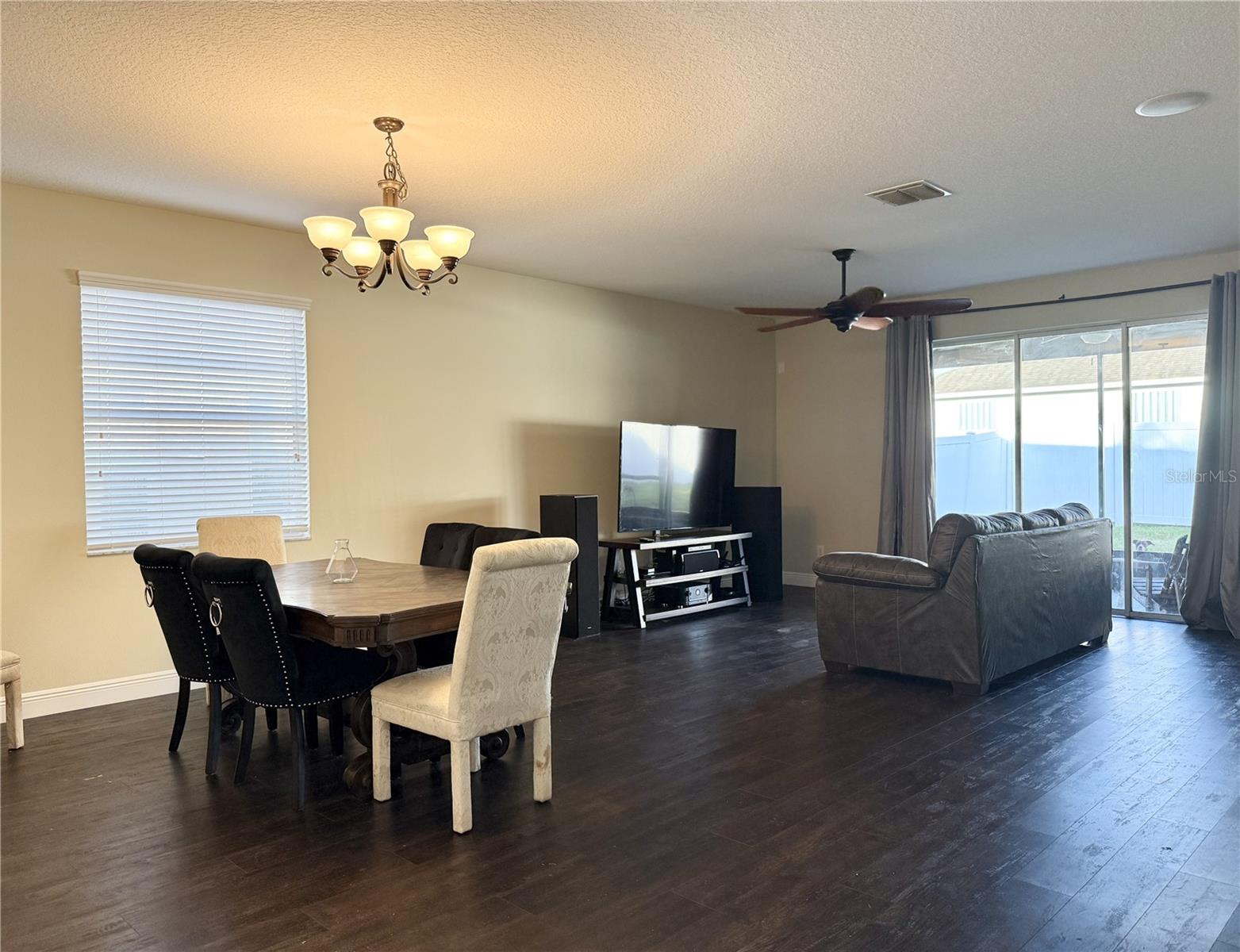 1711 PALM WARBLER LN