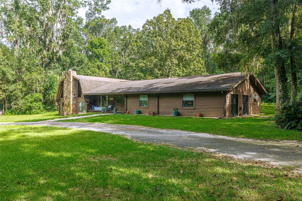 Photo of 1600 SW 42nd Street, Ocala, FL 34471 (MLS # O6350449)