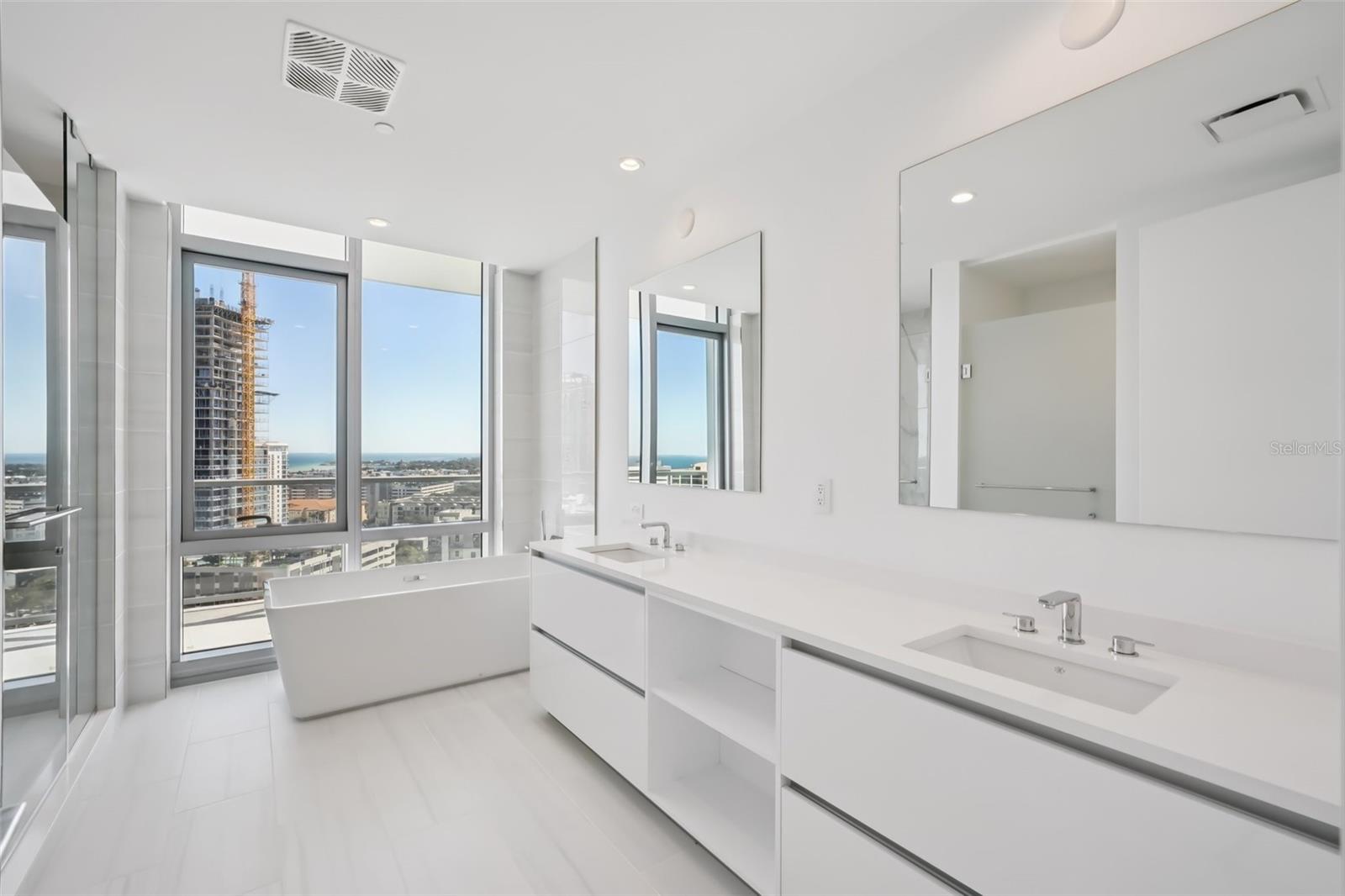 400 CENTRAL - Residential