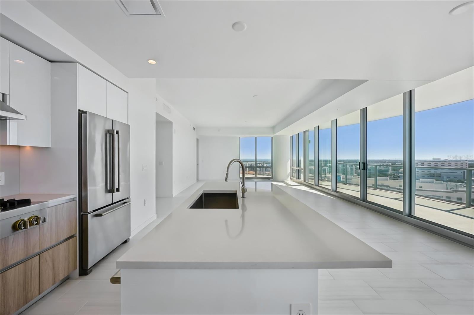 400 CENTRAL - Residential