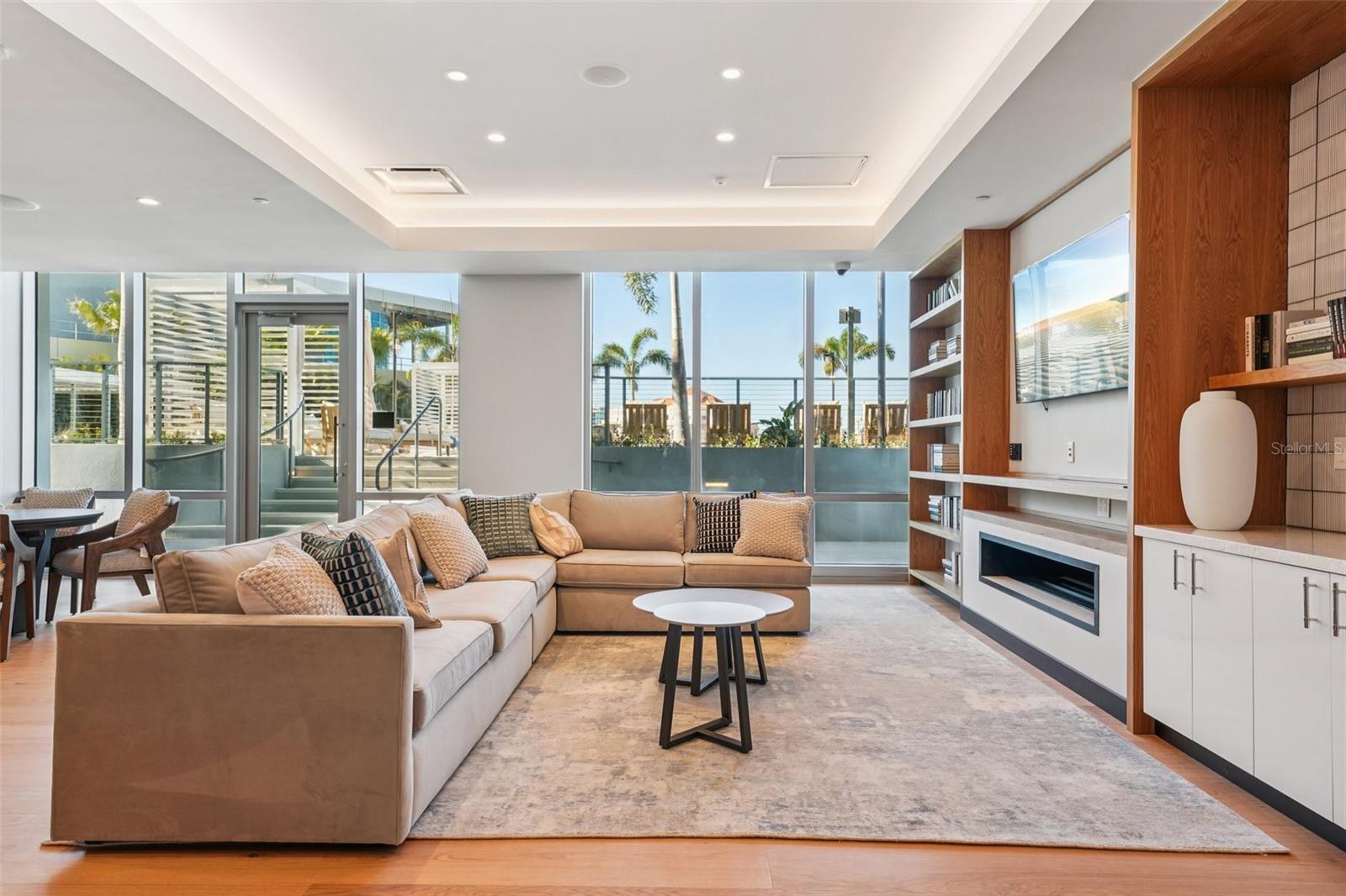 400 CENTRAL - Residential