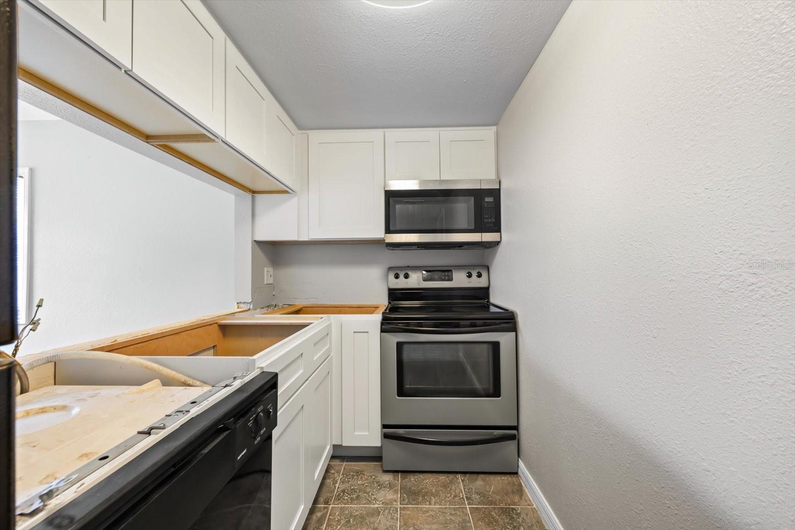 WATERSIDE CONDO I - Residential