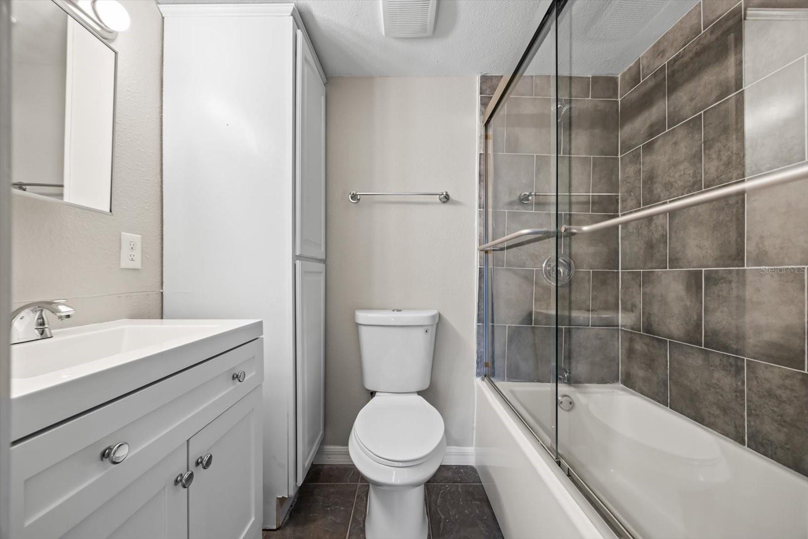 WATERSIDE CONDO I - Residential