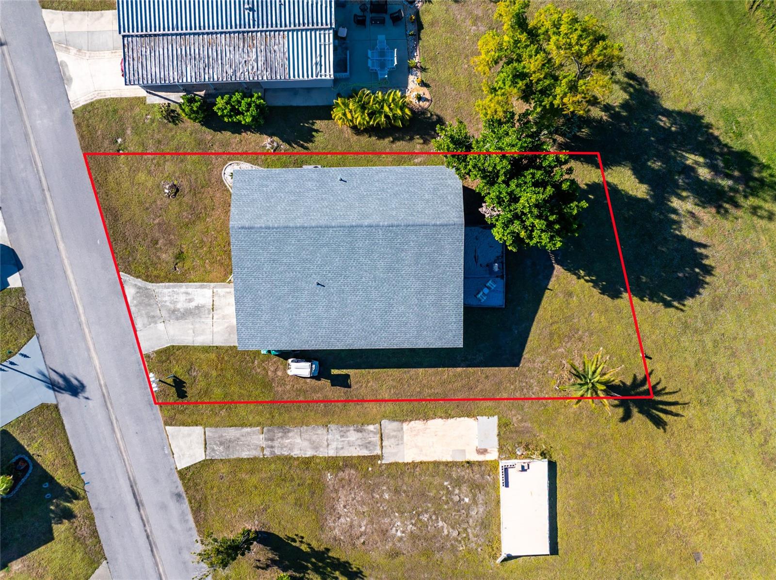 VILLAGE HOL LAKES - Residential