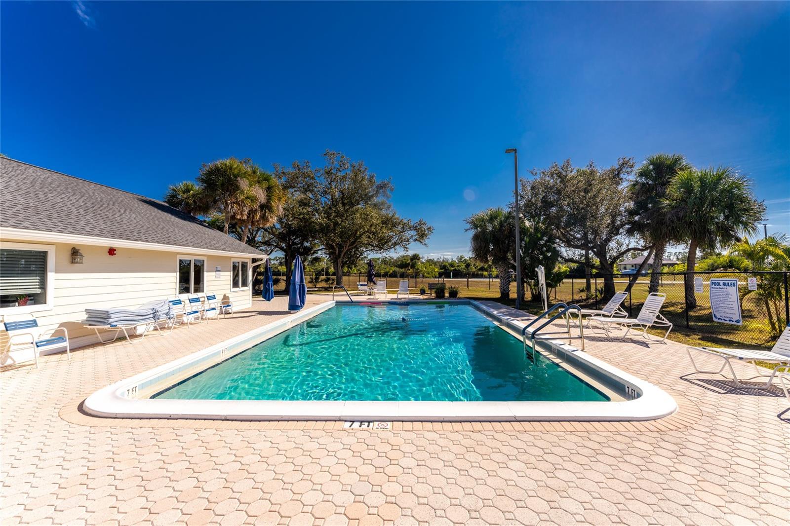 VILLAGE HOL LAKES - Residential