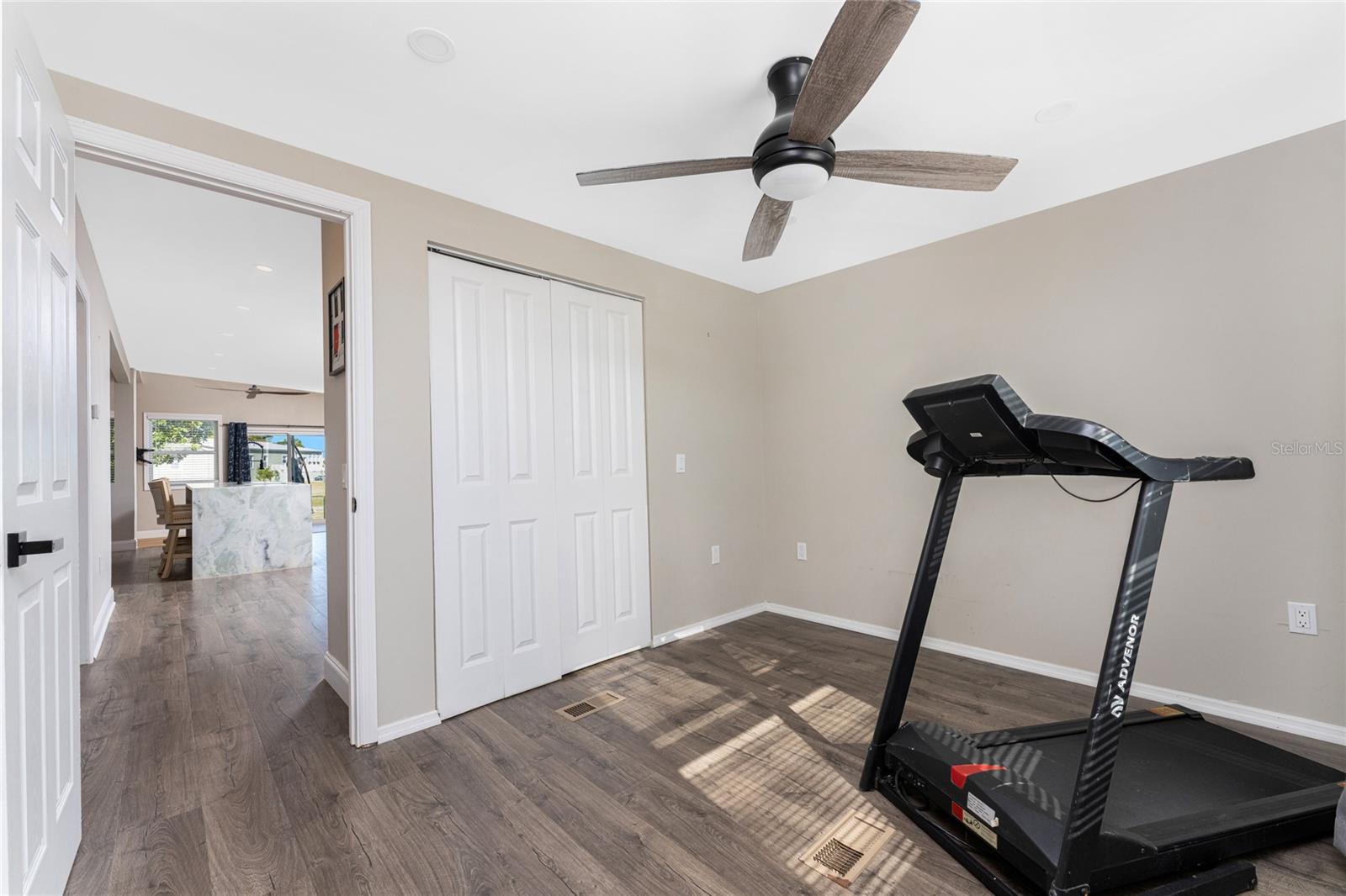 VILLAGE HOL LAKES - Residential