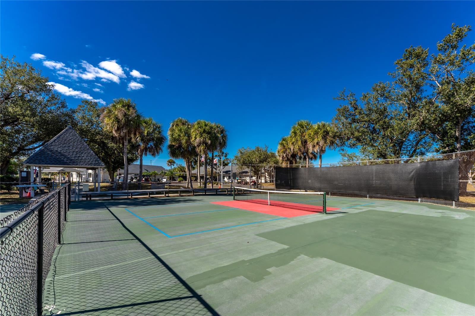 VILLAGE HOL LAKES - Residential