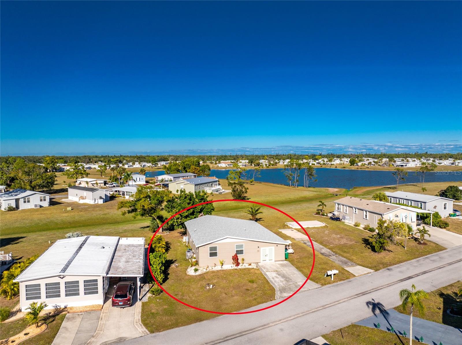 VILLAGE HOL LAKES - Residential