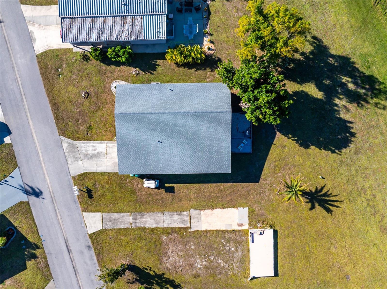 VILLAGE HOL LAKES - Residential