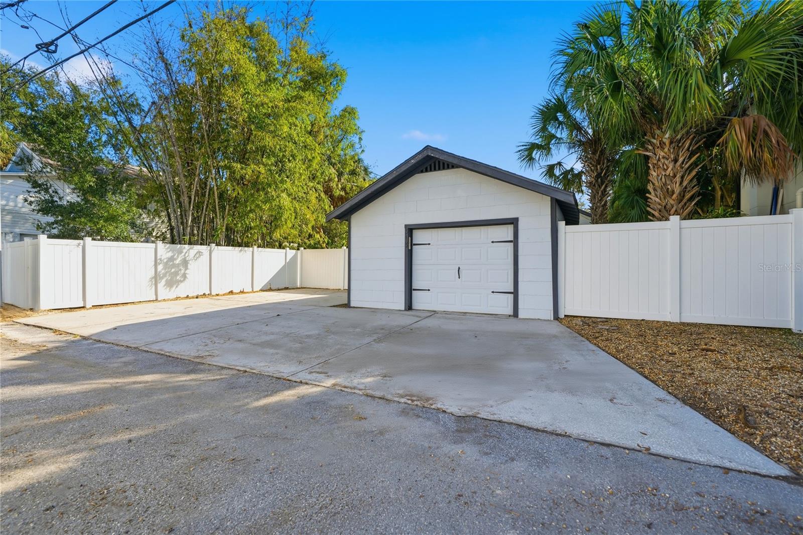 BARNARD ERASTUS A S REV SUB - Residential Lease