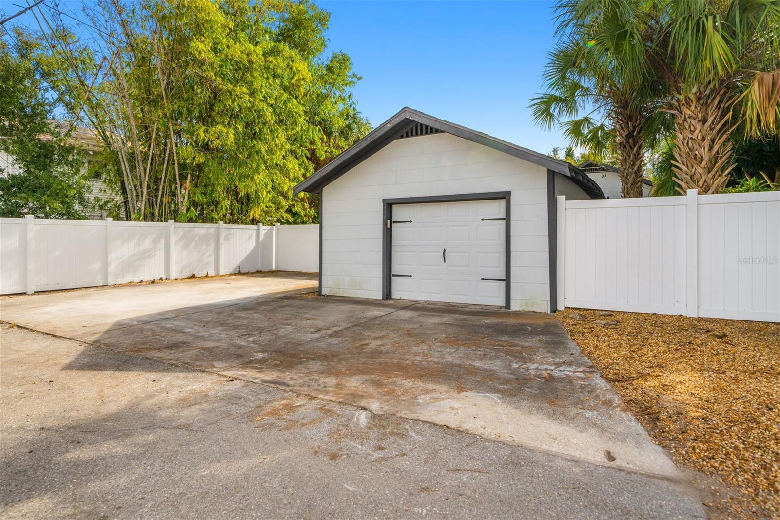 BARNARD ERASTUS A S REV SUB - Residential Lease