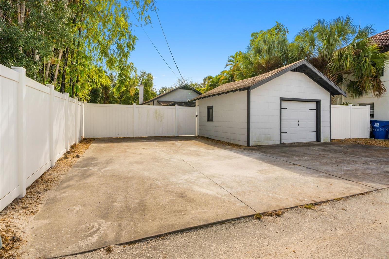 BARNARD ERASTUS A S REV SUB - Residential Lease