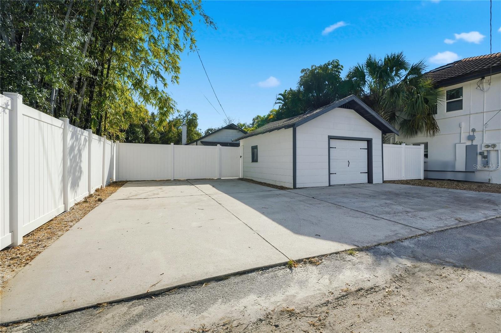 BARNARD ERASTUS A S REV SUB - Residential Lease