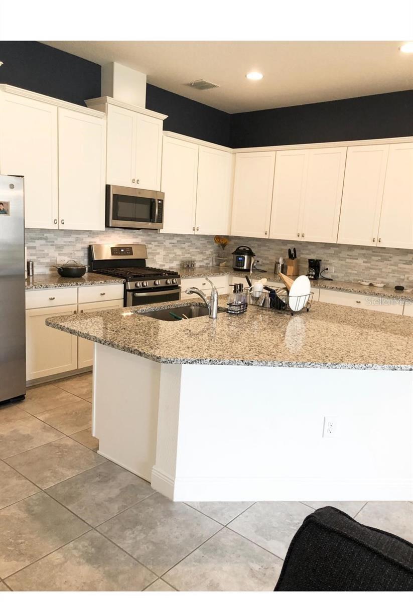 HIGHLANDS/SUMMERLAKE GROVE PH 2 - Residential Lease