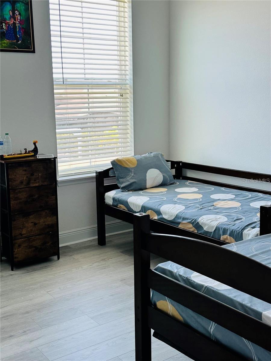 HIGHLANDS/SUMMERLAKE GROVE PH 2 - Residential Lease