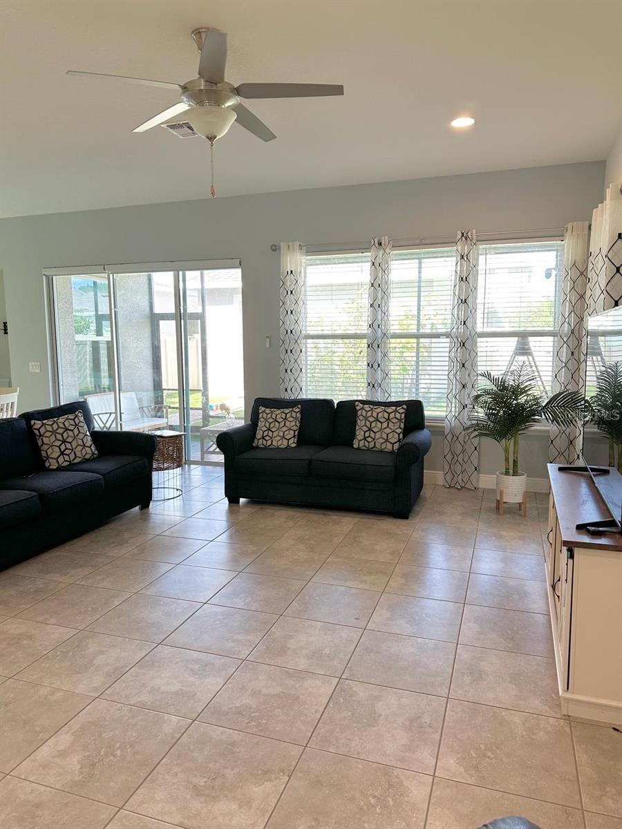 HIGHLANDS/SUMMERLAKE GROVE PH 2 - Residential Lease