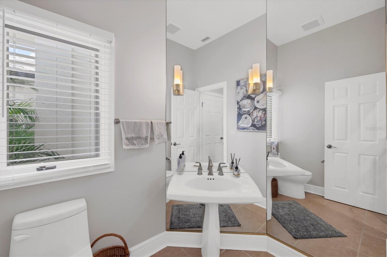 LAUREL OAK ESTATES - Residential