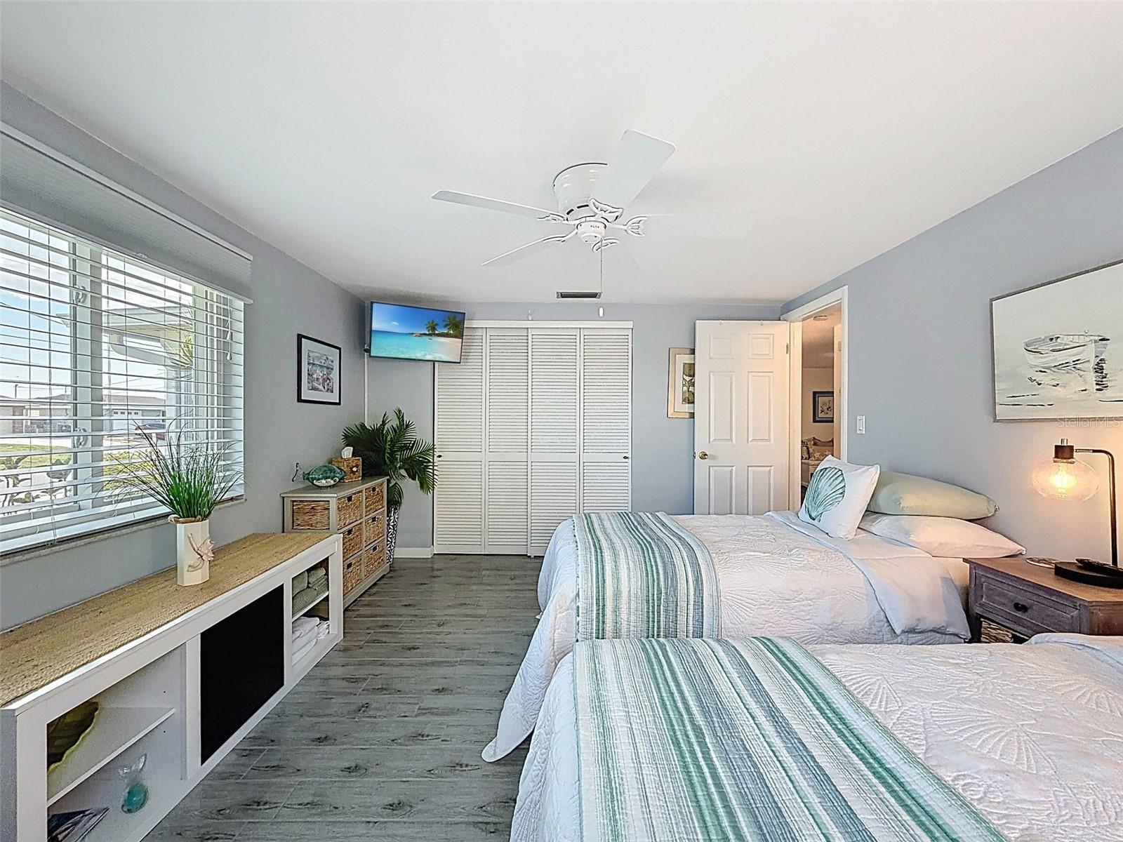 LEISURE BEACH - Residential