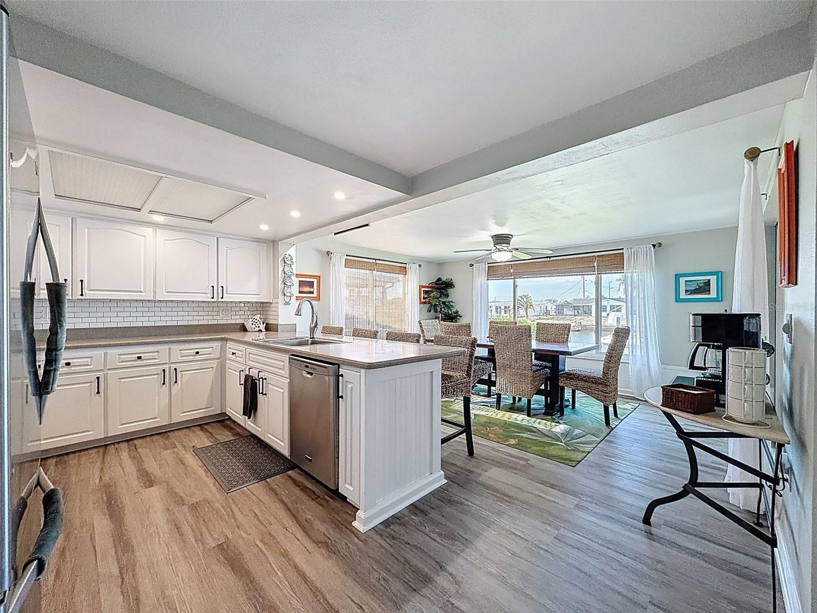 LEISURE BEACH - Residential