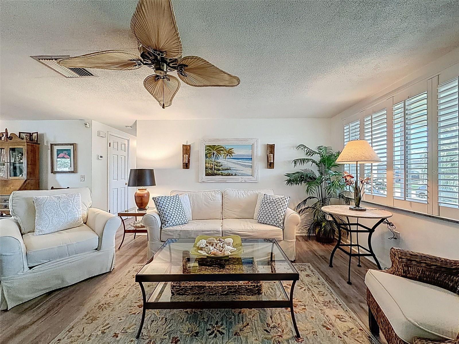 LEISURE BEACH - Residential