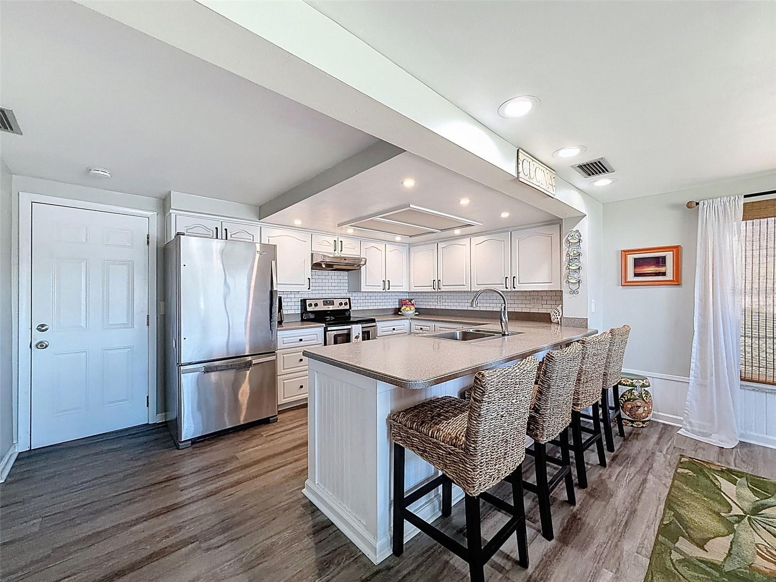 LEISURE BEACH - Residential