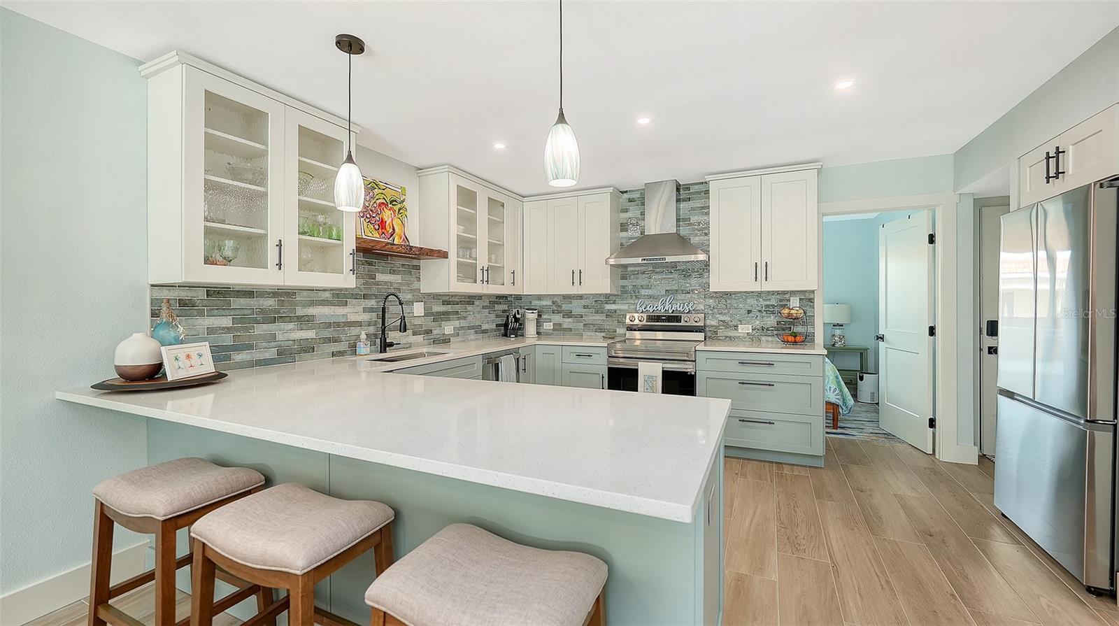 WINDWARD BAY AMD - Residential