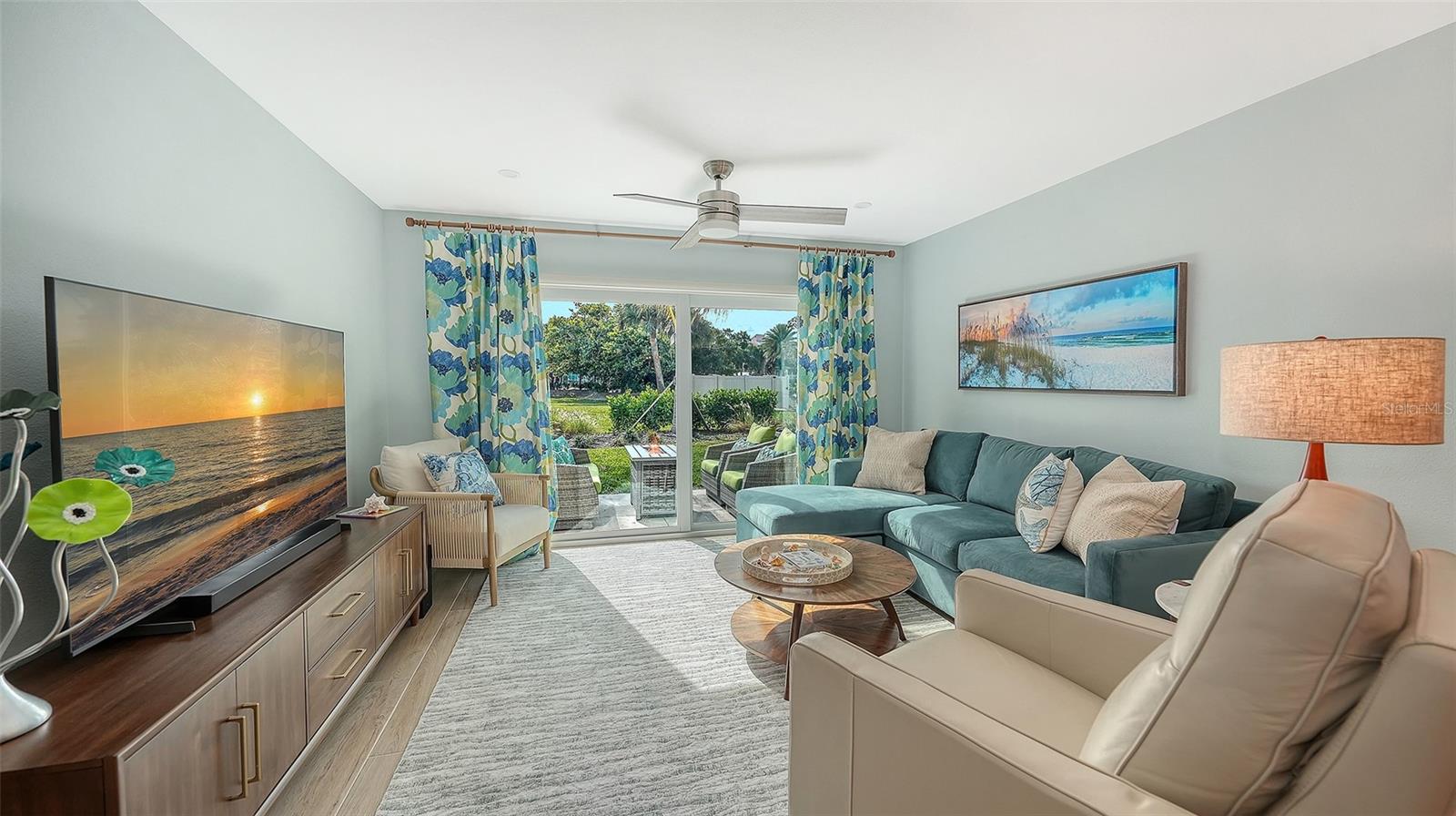 WINDWARD BAY AMD - Residential