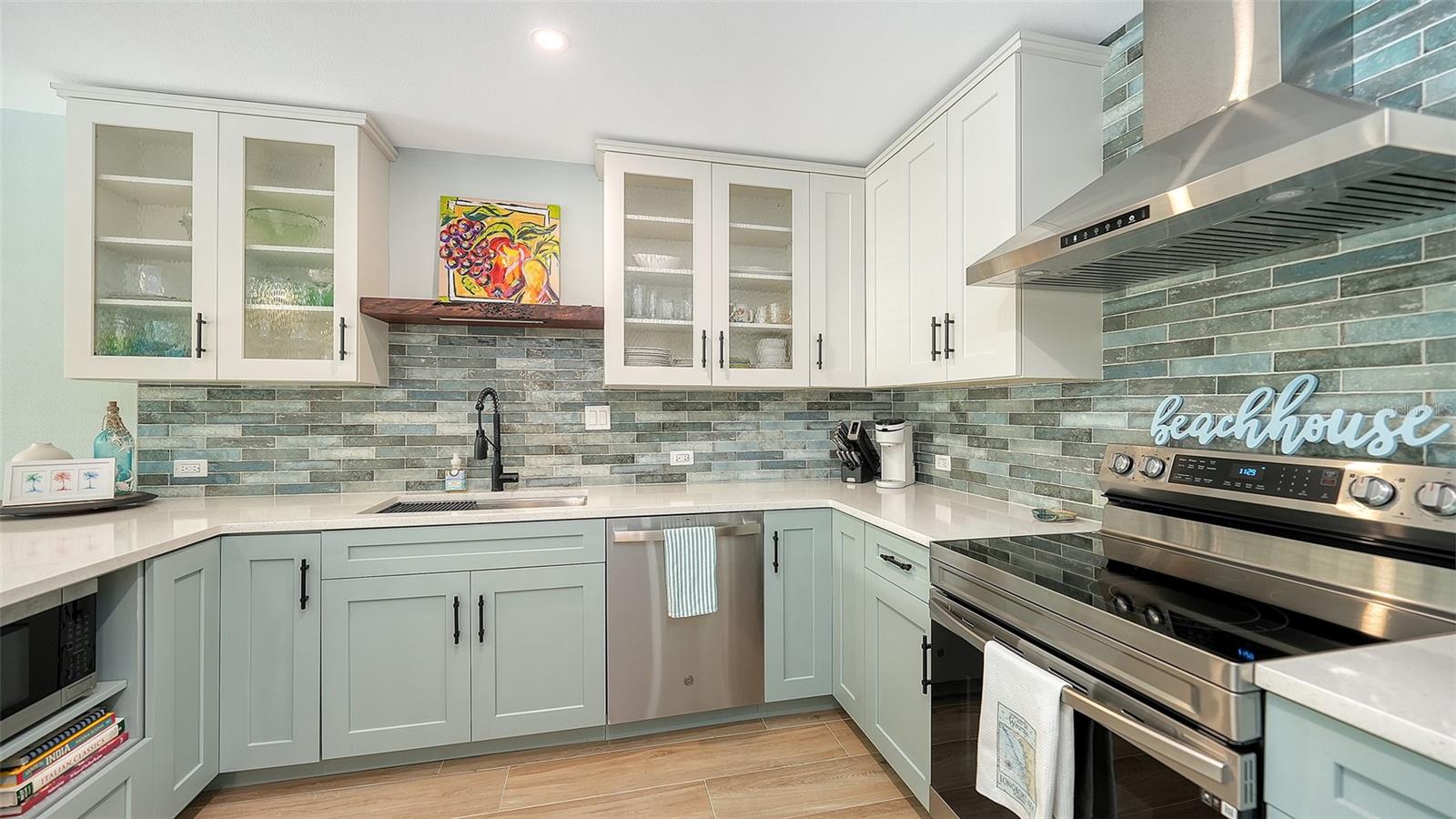 WINDWARD BAY AMD - Residential