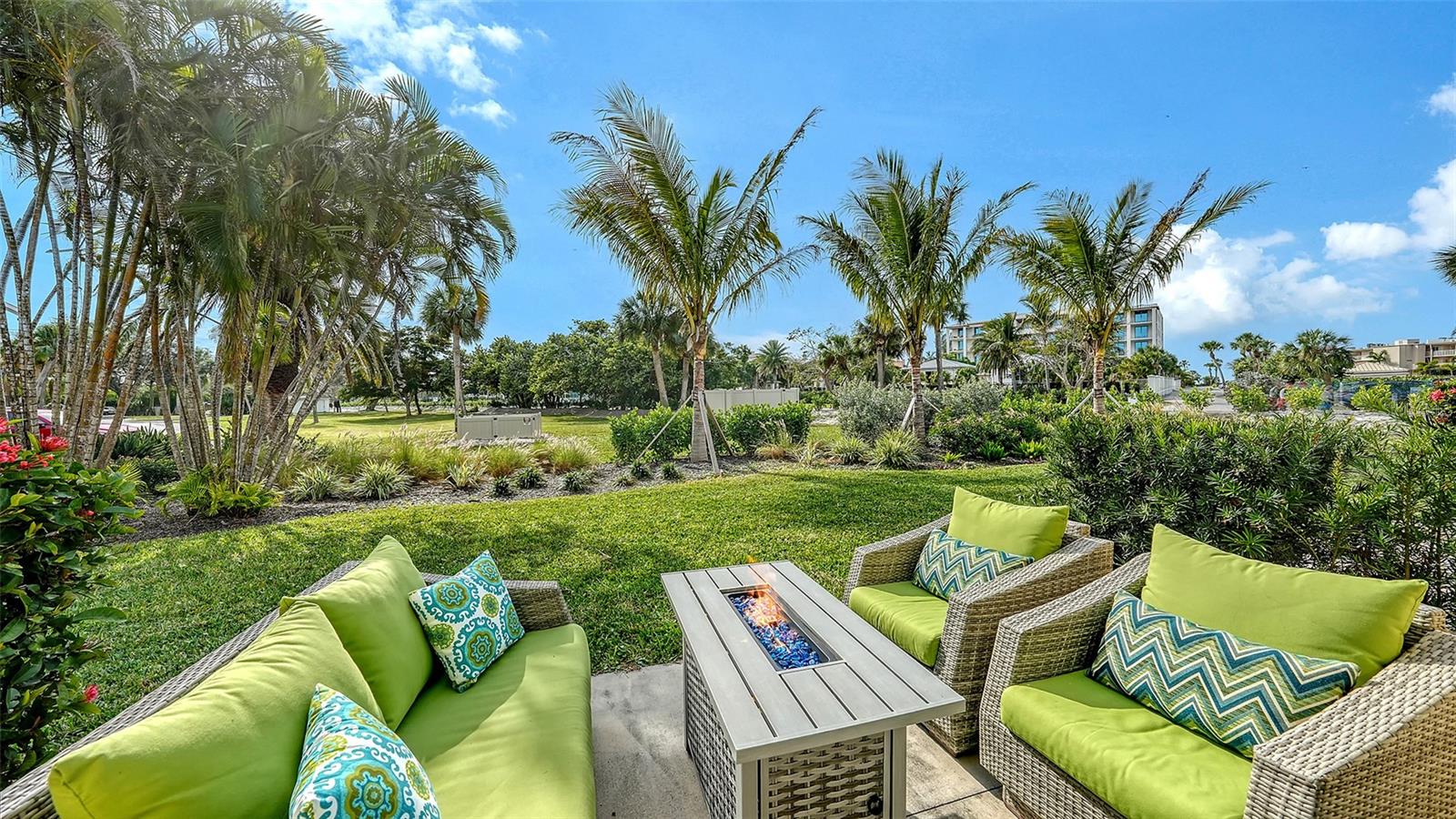 WINDWARD BAY AMD - Residential