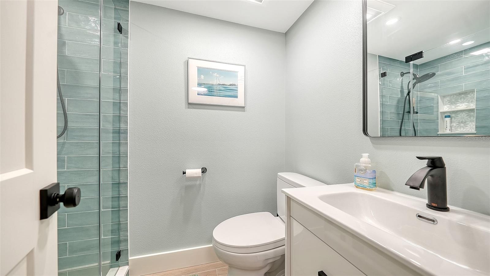 WINDWARD BAY AMD - Residential