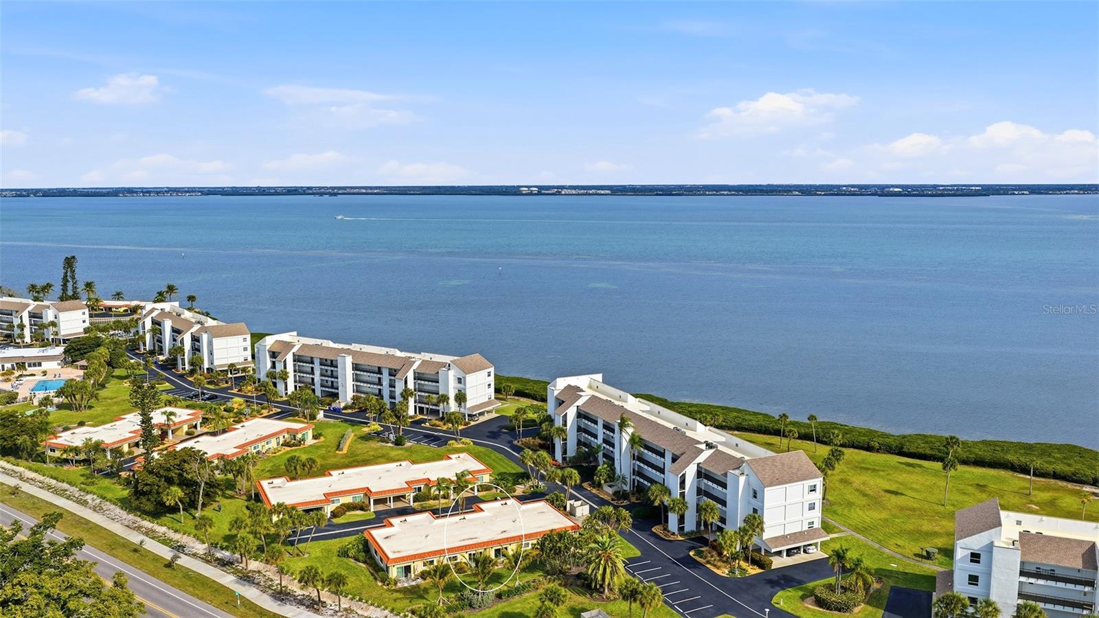 WINDWARD BAY AMD - Residential