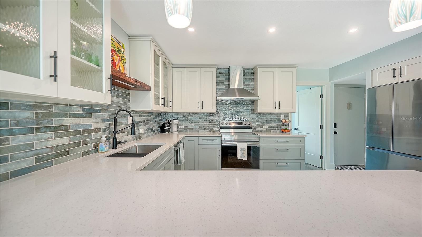 WINDWARD BAY AMD - Residential