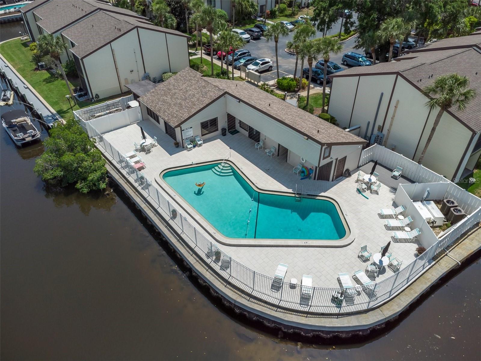 432 MOORINGS COVE DR. 432