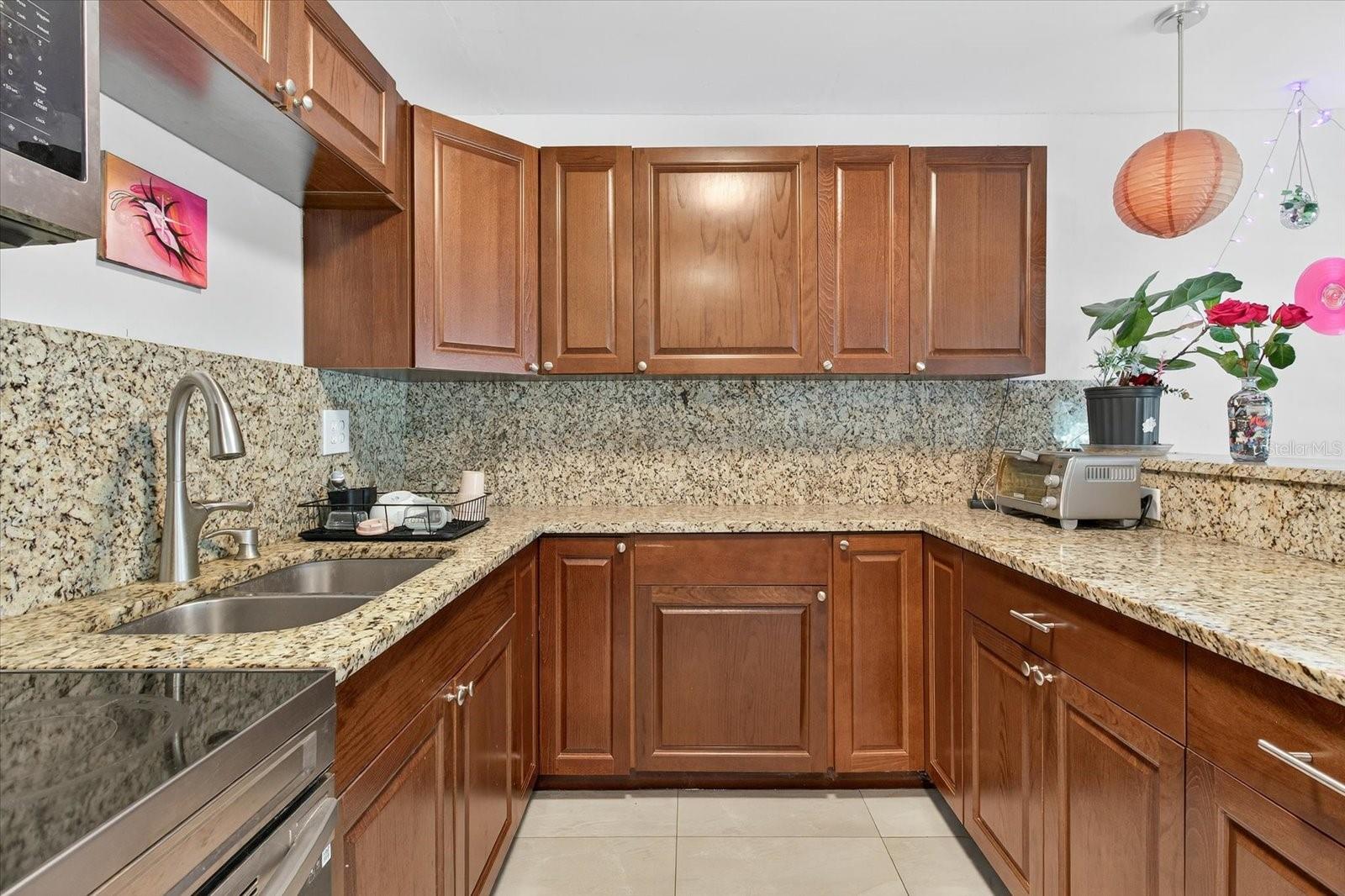 WAVERLY MANOR APTS CO-OP - Residential