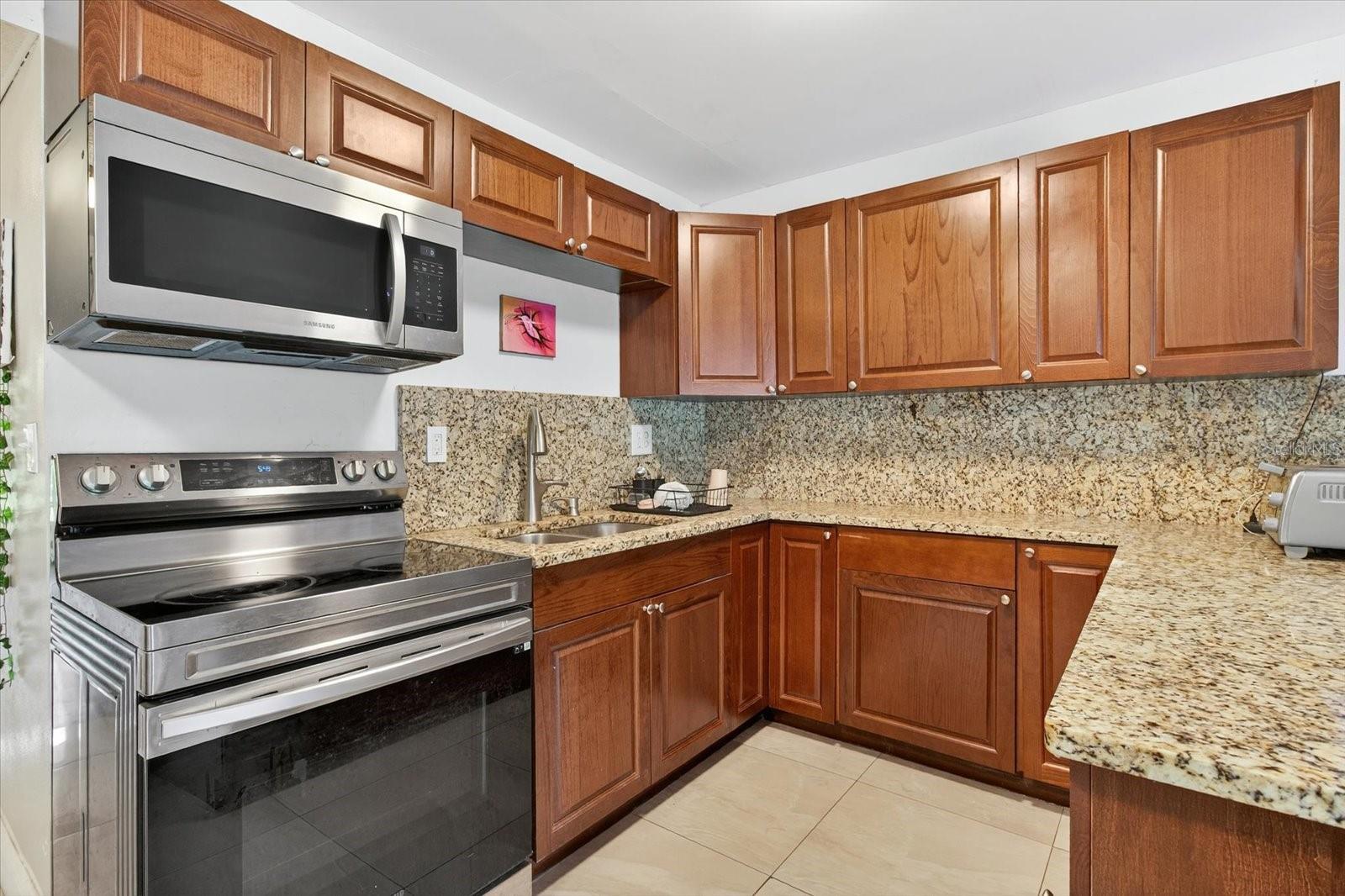 WAVERLY MANOR APTS CO-OP - Residential