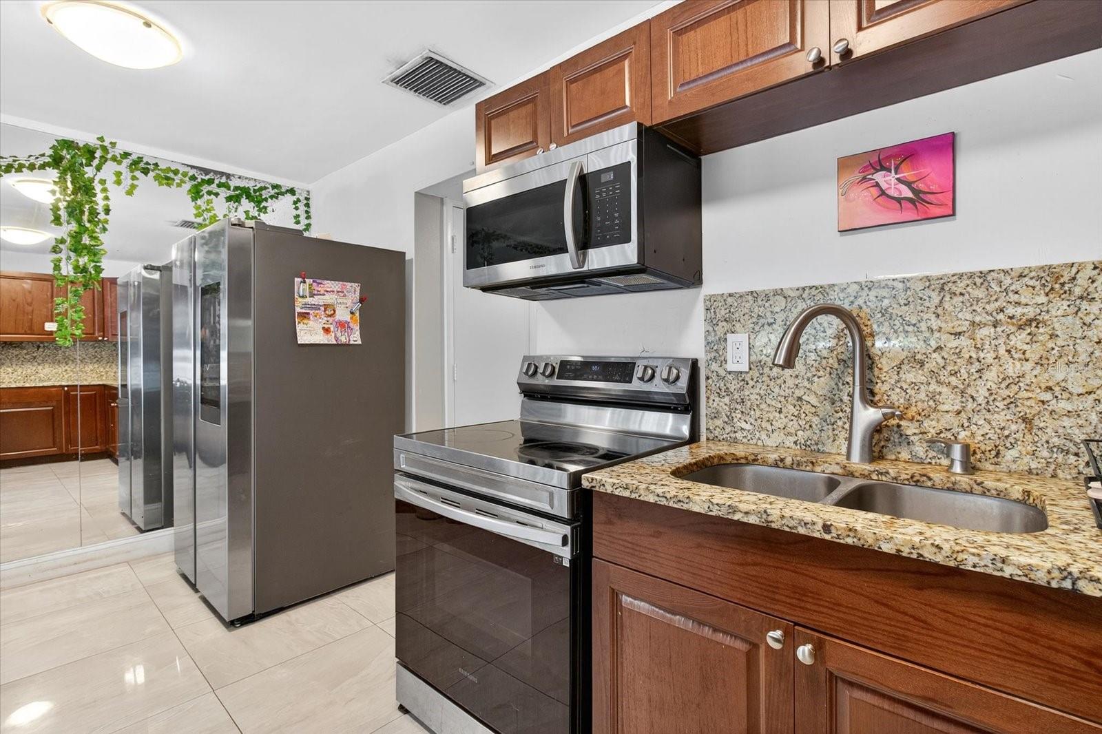 WAVERLY MANOR APTS CO-OP - Residential