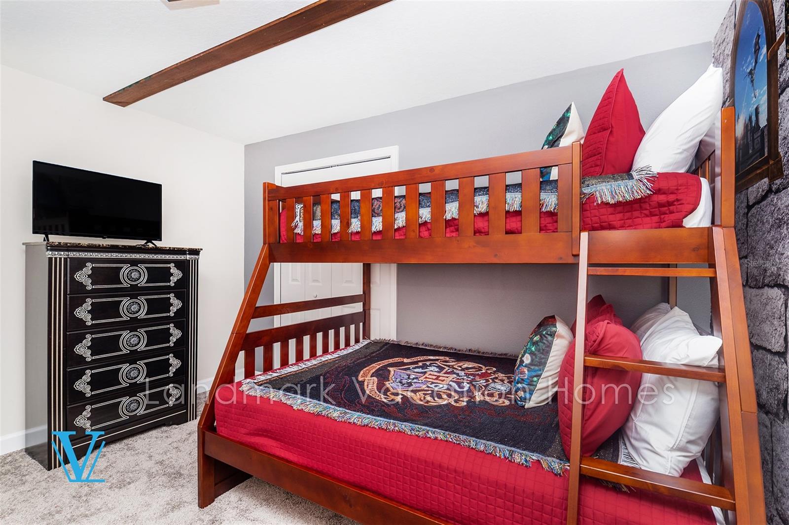 COVE AT STOREY LAKE III - Residential