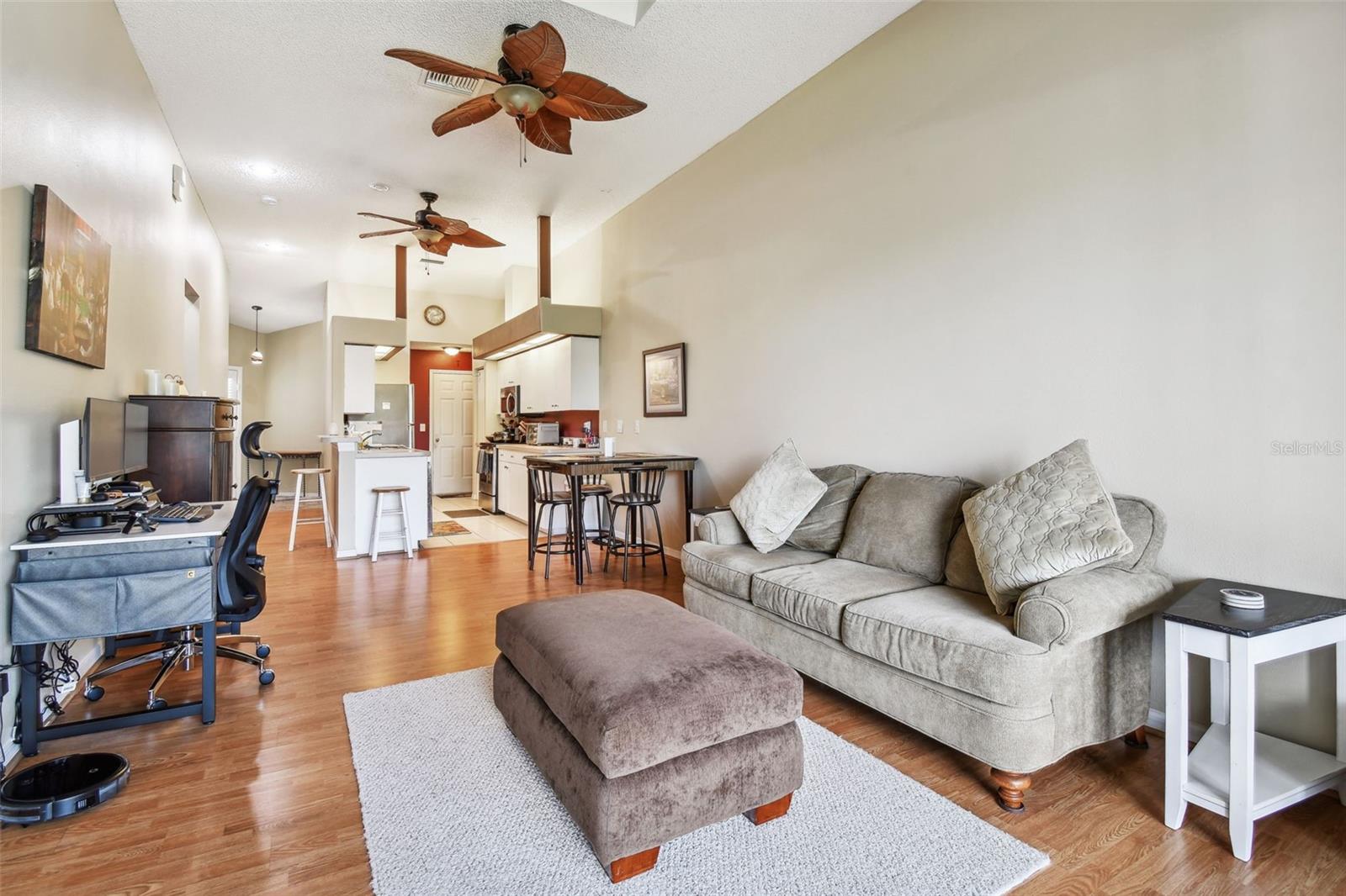 SUN KETCH TWNHMS AT CYPRESS LAKES - Residential