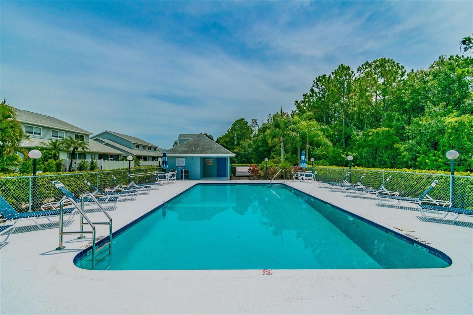 SUN KETCH TWNHMS AT CYPRESS LAKES - Residential