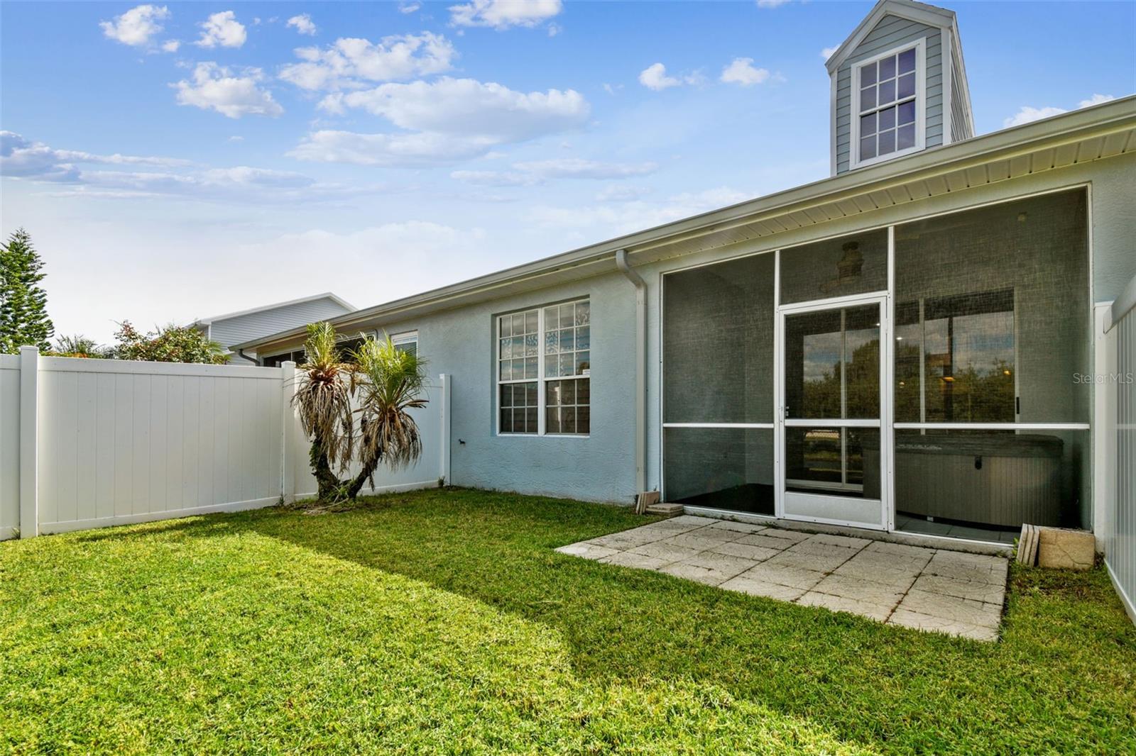 SUN KETCH TWNHMS AT CYPRESS LAKES - Residential