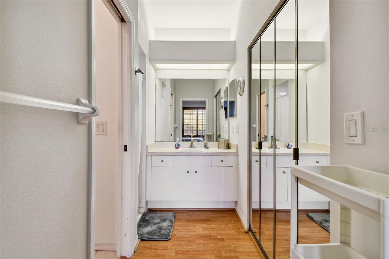 SUN KETCH TWNHMS AT CYPRESS LAKES - Residential