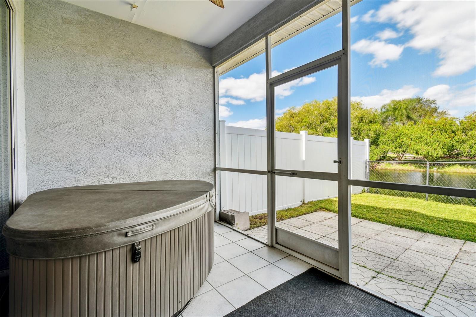 SUN KETCH TWNHMS AT CYPRESS LAKES - Residential